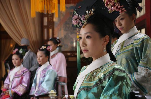 甄嬛至死不知,为何皇上连宠安陵容27天?皇后的贴身