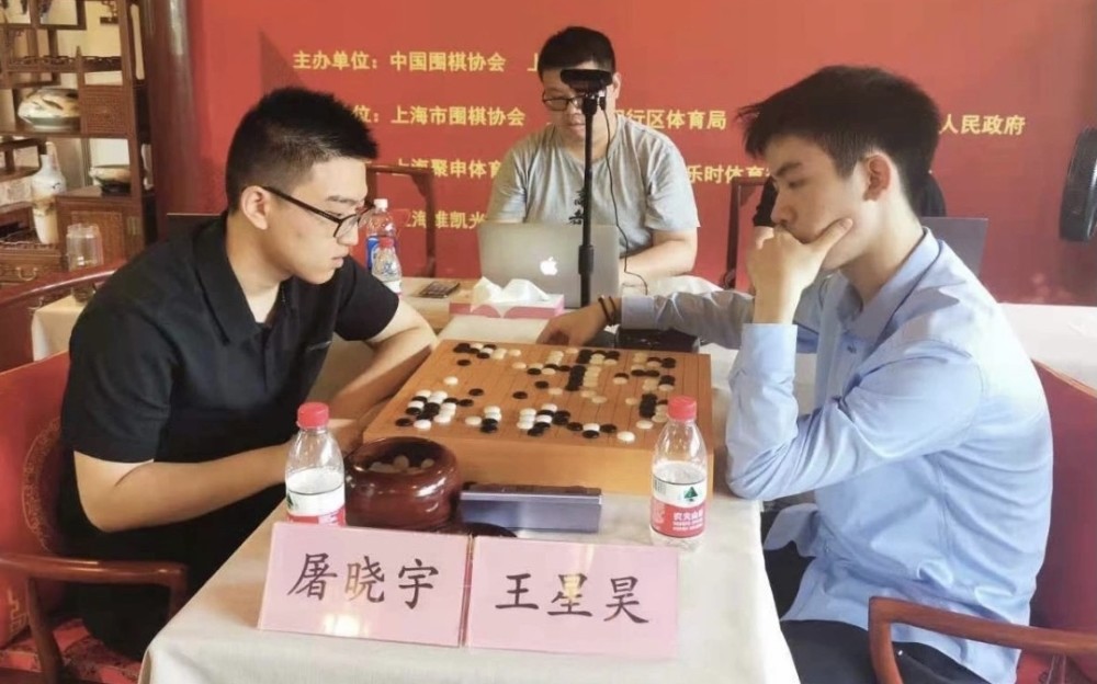 围棋中国新人王赛决战屠晓宇卫冕存悬念