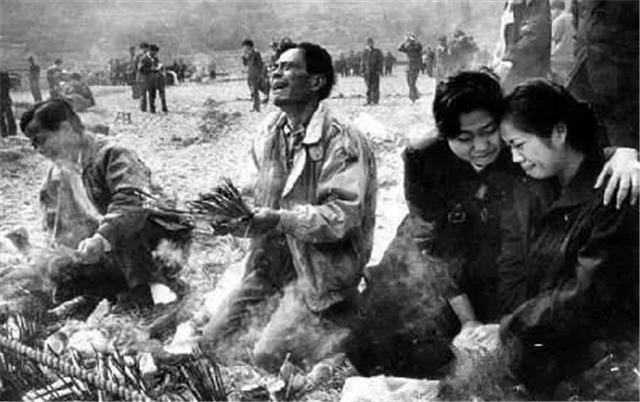 1992年桂林空难,141人遇难无一幸存,机体40吨残骸至今
