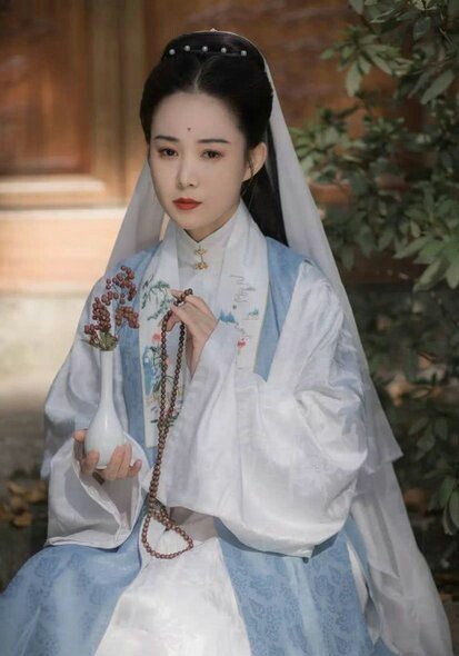 红楼梦中妙玉十分高洁,为什么最后被卖到风月场合她却没自杀?