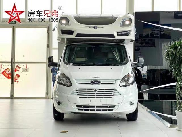 旌航福特v362梦想c型房车 夏日旅行有它就行