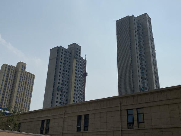 郑州石佛一村即将回迁,村民却发三连问