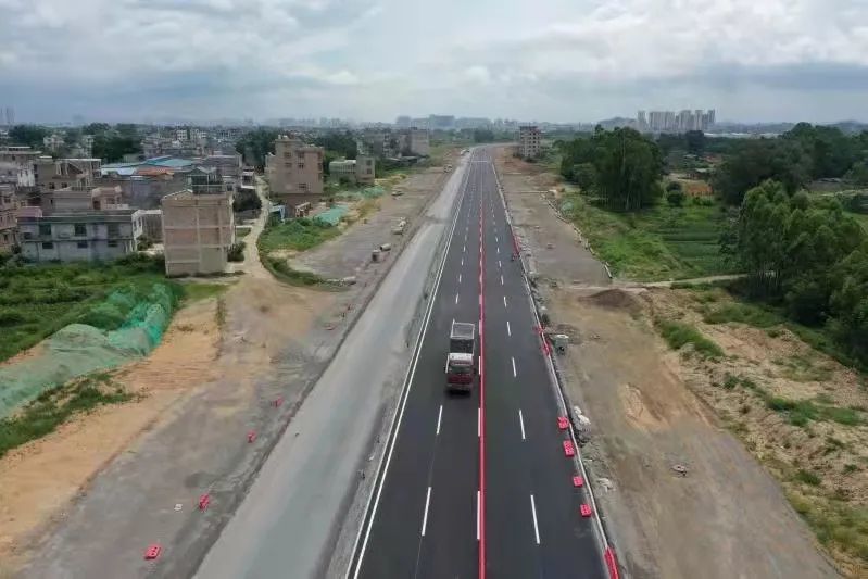 今天,玉林城区二环路实现闭环通车!