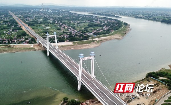 该桥是益阳市"十三五"规划期间重大基础设施项目之一,是益阳市城区