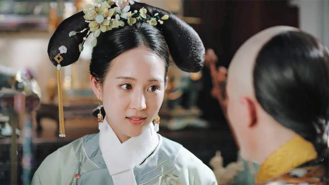 乾隆看到海兰身上妊娠纹,忙盖上被子