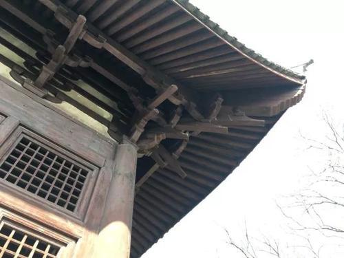 保留了中国古建筑从宋代过渡到明代时期的一些特征天宁寺大殿