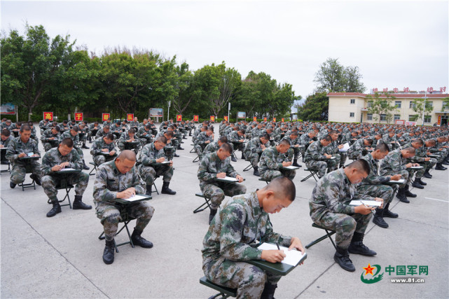 新兵团军事大比武:训练场上竞风流|手榴弹|63790部队