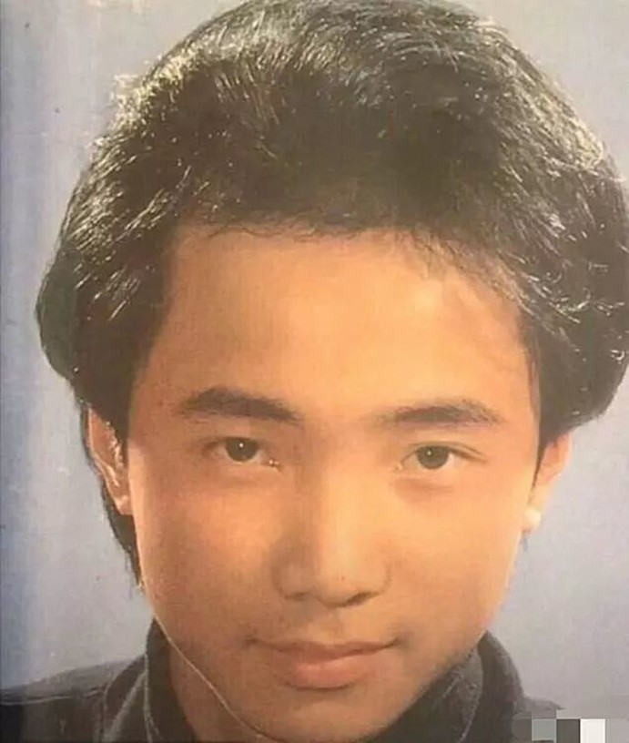 一组明星老照片,还没整容的杨颖,还有头发的徐峥,张张