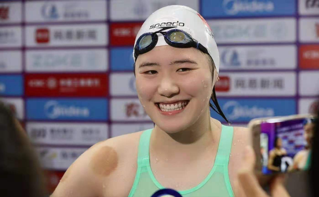 叶诗文的故事:中国最伟大的游泳运动员,却因发育太快昙花一现
