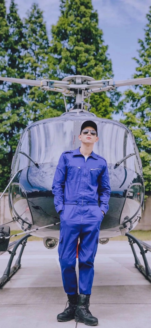 李现精选壁纸:李现痞帅痞帅高清精选壁纸