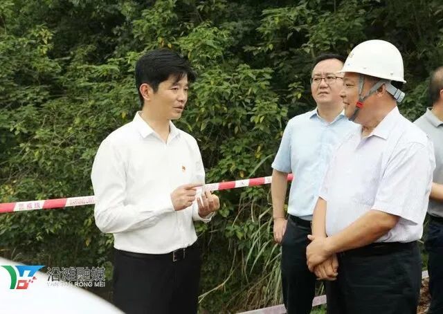 黄雪智督导重点项目安全生产和环境保护工作