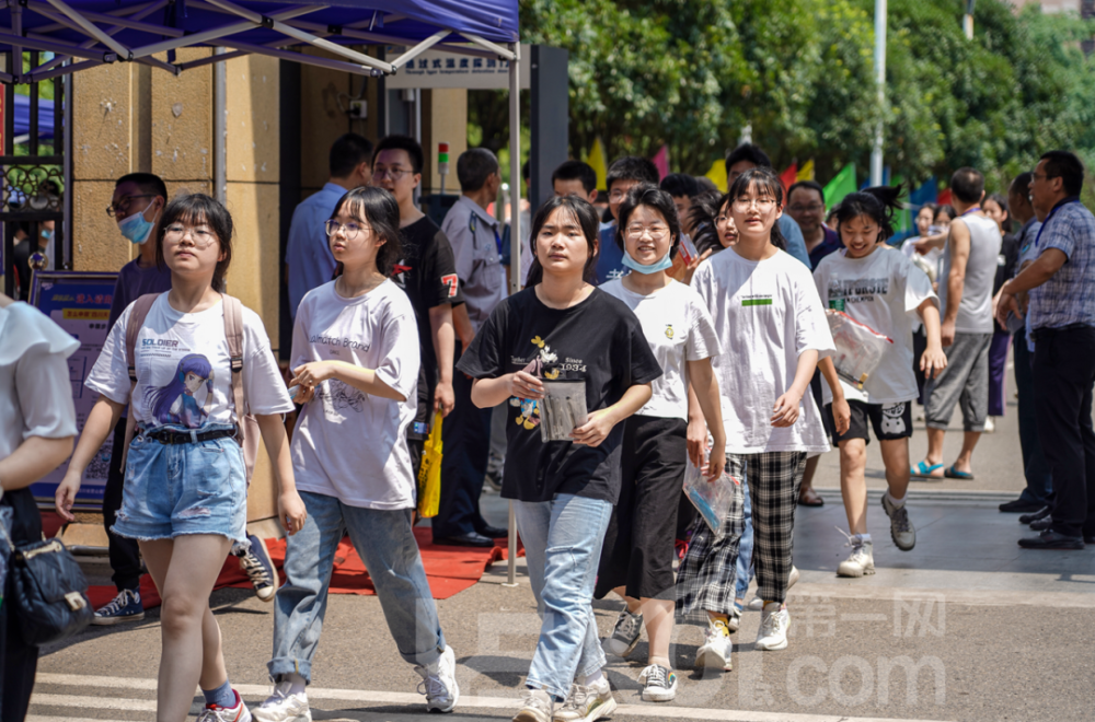 中考结束:恰同学少年 愿未来可期!