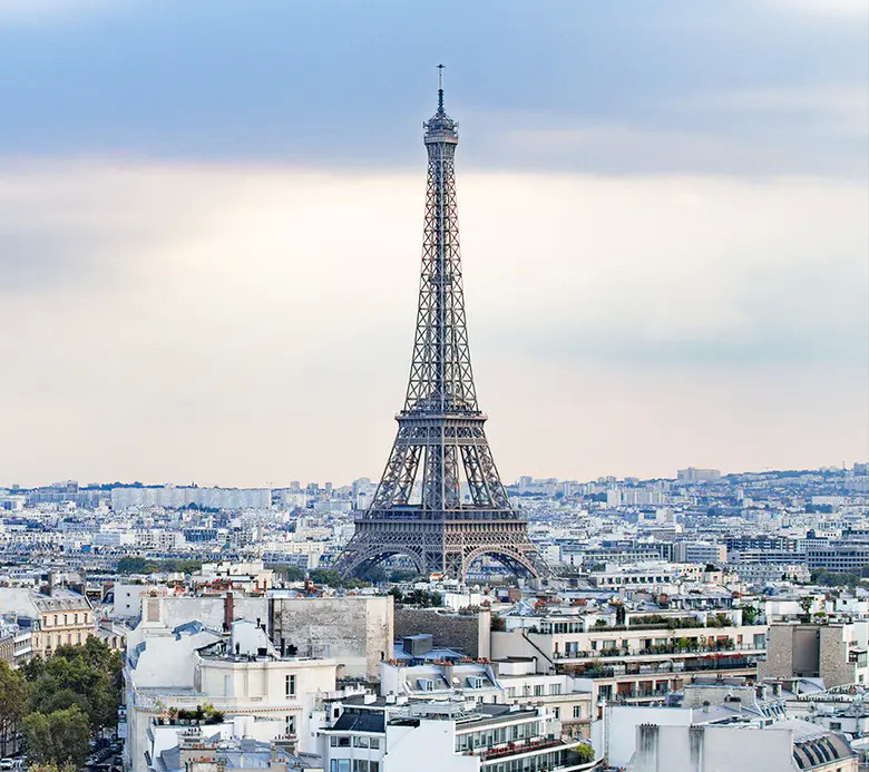 巴黎铁塔可不只是一个地标!它的建造过程也是一段传奇