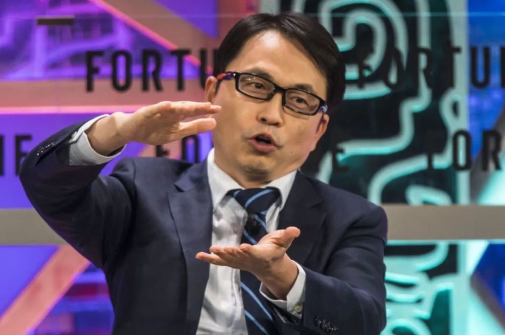 高瓴投资特步是复制滔博的奇迹还是格力的沉默