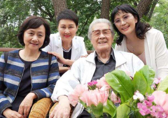 做梦老是梦见死去的人怎么办，深度解析梦境与心理机制