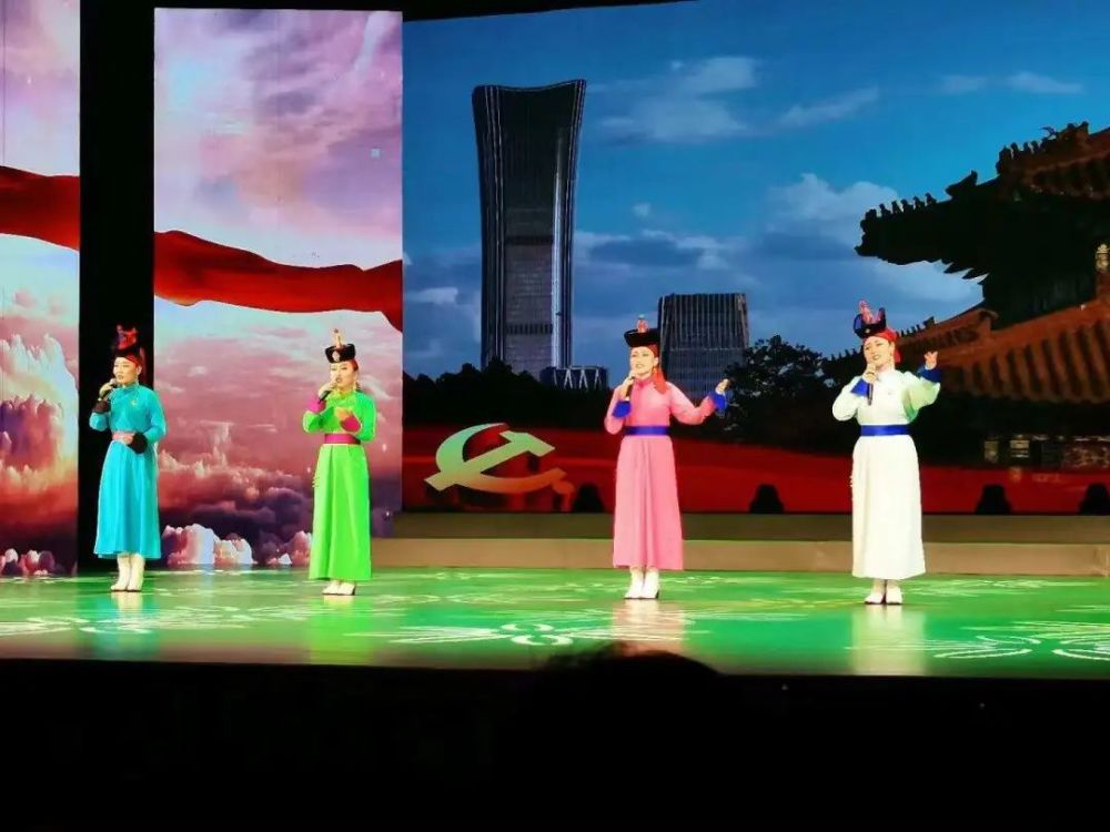 围观|第二十一届全盟乌兰牧骑会演有序进行