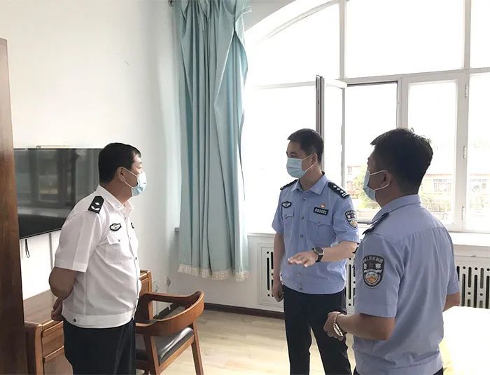 陈伟宏同志深入萝北县调研指导公安工作