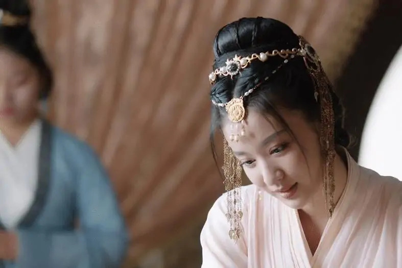 王楚然在《清平乐》中以宠妃角色亮相过后,她又在《燕云台》中以玉箫