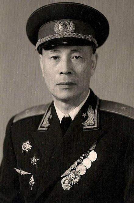 唐子安 湖南湘潭人,1912年11月出生在湘潭县一个中农家庭.