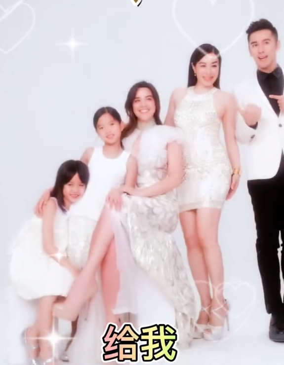 钟丽缇晒全家福为张伦硕庆祝父亲节,3个女儿围在身边