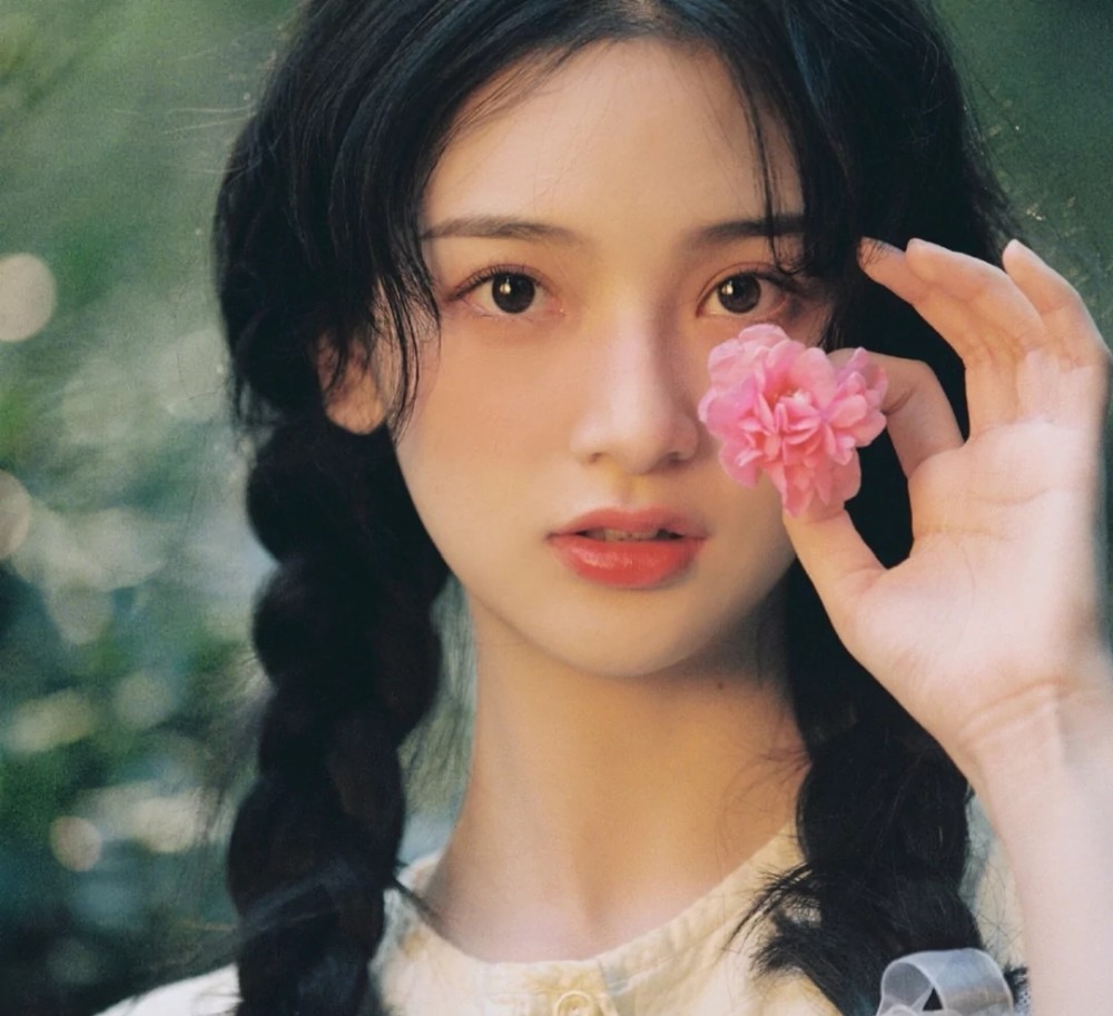ins超美的复古港风女生头像～只要来日可期,今天就值得欣喜