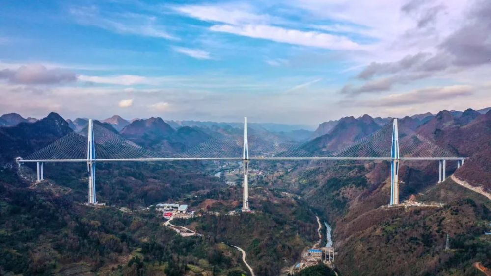 贵州"天空之桥"获颁国际大奖