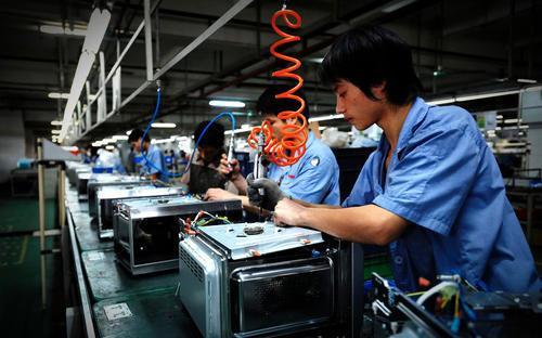 为什么现在的年轻人不再愿意进工厂打工?