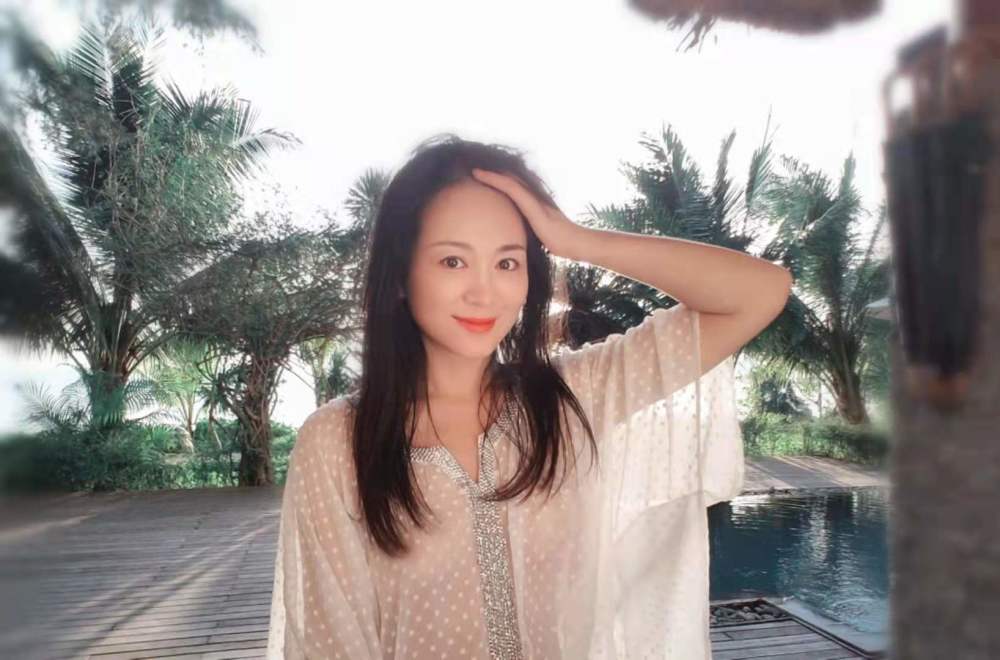 女演员涓子和老公结婚多年,婚后生下两子,老公是圈外人