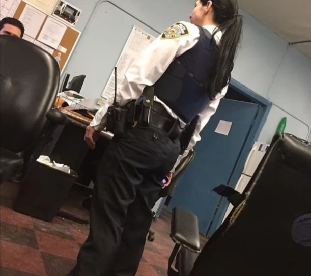 前纽约女警官含泪控诉遭数名同事侵犯5年寻求帮助却无人理会