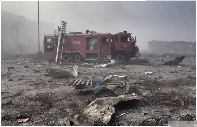 天津港爆炸事故始末:165人遇难,99人都是消防员!