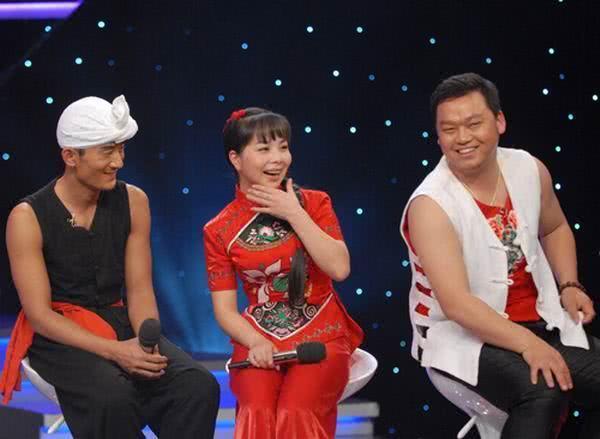 51岁阿宝近照,满脸沧桑似大叔,跟曾经判若两人