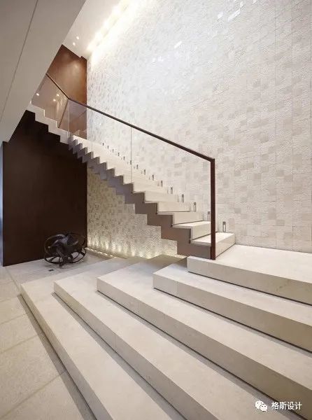 了解楼梯的形式,结构和材质,找到适合自己的款式