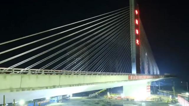 中国铁建又一次骄傲地叉起腰,全球第一转体大桥