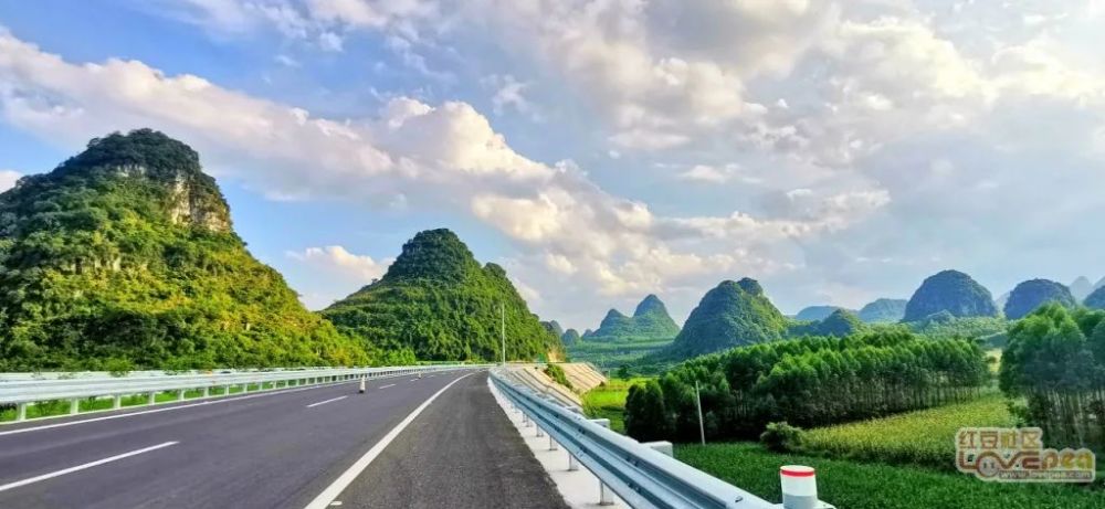 风光好新柳南高速合山忻城柳州洛满段通车前夕照片