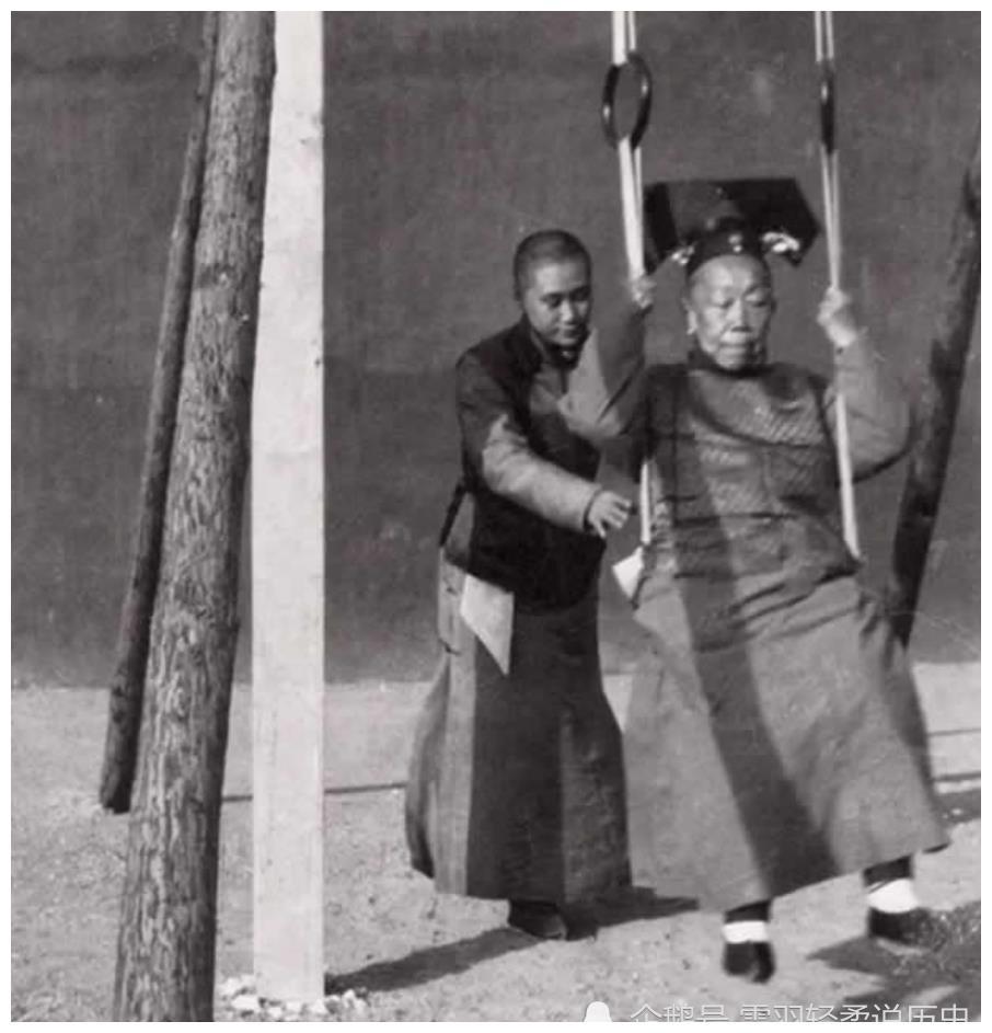 晚清珍贵老照片:真实的皇宫宫女,百年前的历史记忆!