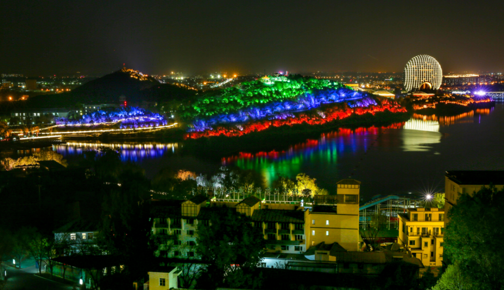 完美呈现 直播回顾 雁栖湖生态发展示范区夜景照明 就像有一只巧夺