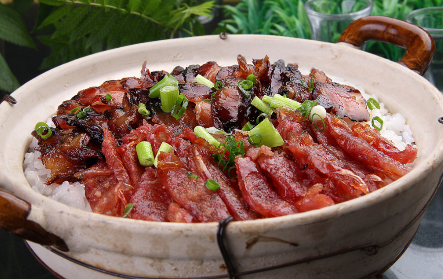 米饭的n种做法—第四十八课:喷香腊味煲仔饭