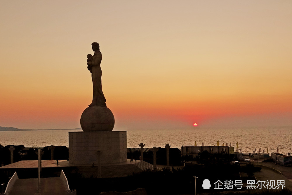 大连夏家河子海滨公园"东方神女"