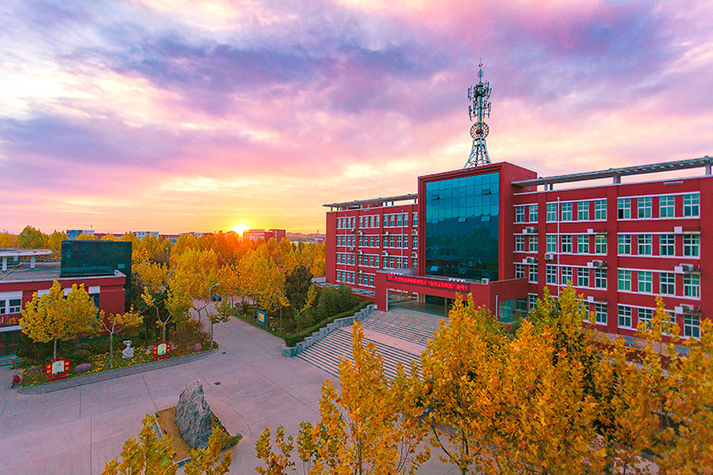 河南省学校排名_河南省工业学校图片(2)