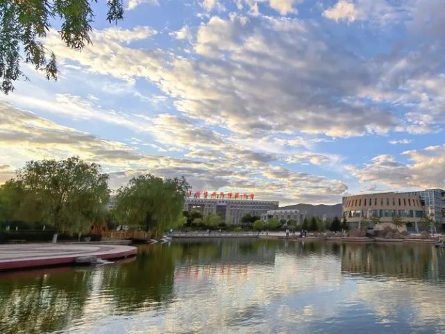 内蒙古财经大学这些必打卡的校园风景,你get了吗?