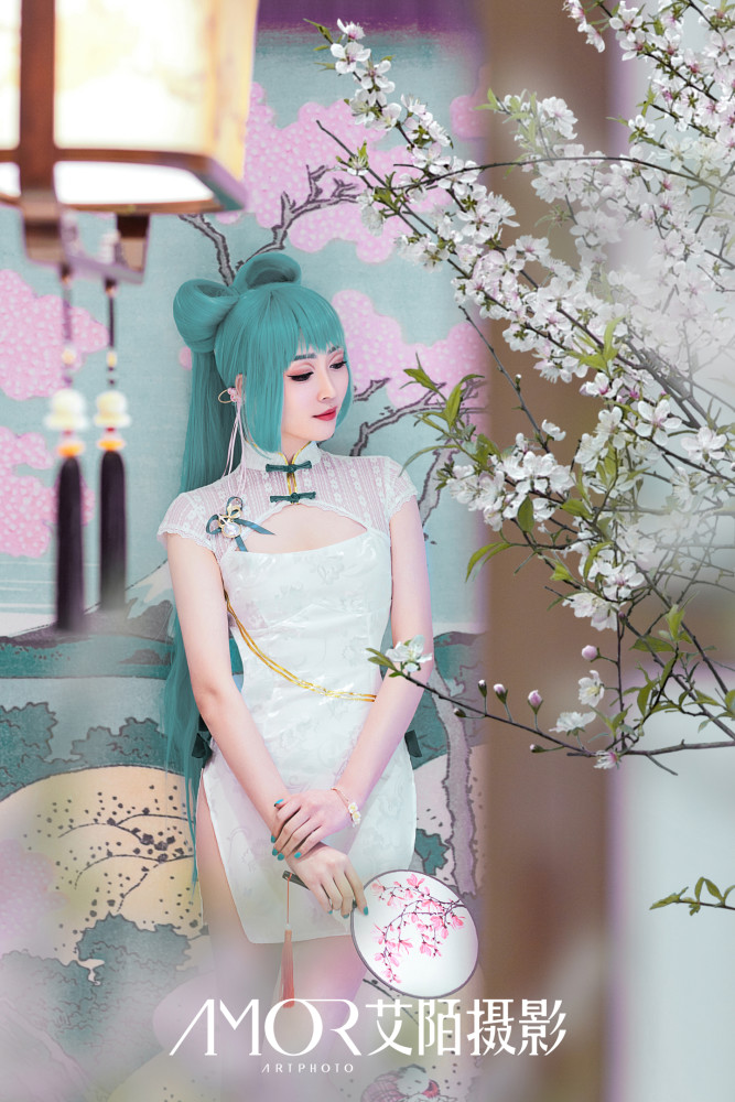 角色名:初音未来 cn:boone 摄影: 阿光 妆娘: 昕宜 后勤: 尘尘 新人