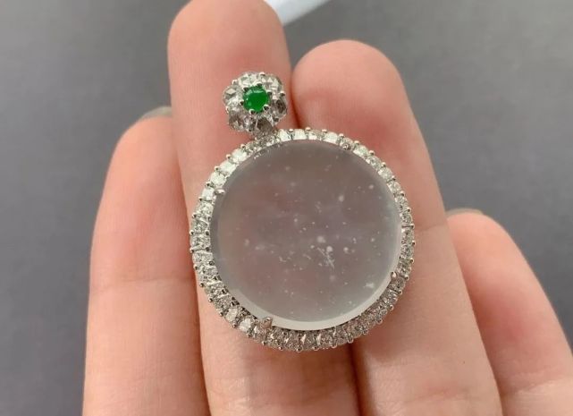 翡翠的"棉"是怎么来的?雪花棉又有何不同?