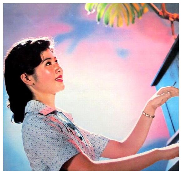 老照片,18位80年代昙花一现的美女明星,个个花容月貌