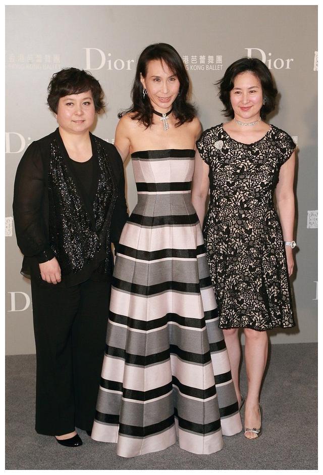 赌王何鸿燊的12个漂亮女儿,谁更美?看完这组老照片,你