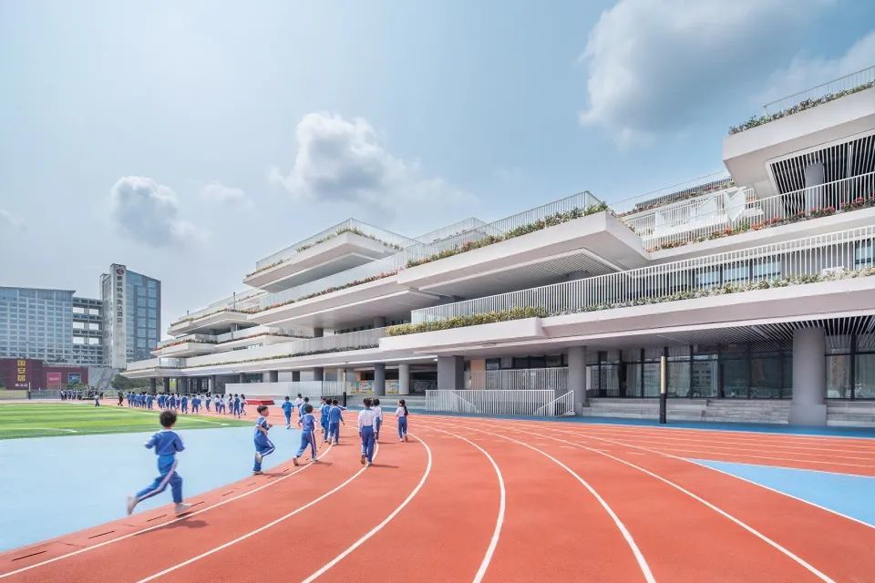 新作|龙华区教育科学研究院附属实验学校/华阳国际设计集团
