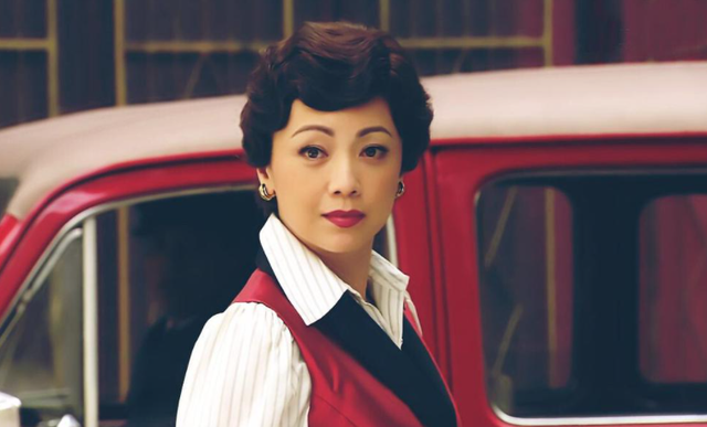 以当时的刑侦队长刘醒(麦长青)以及东泰"家姐"郑九妹之间的视角,勾画