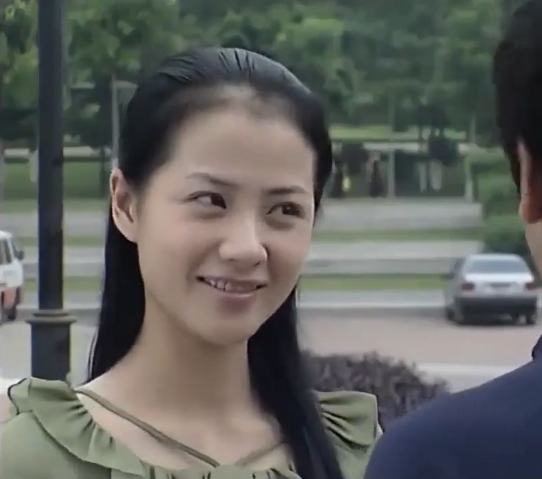 《外来媳妇本地郎》当中的黄菲扮演者钱莹,她才是康家最美媳妇