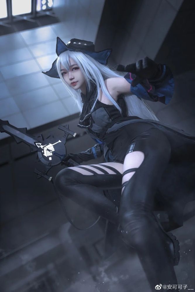 《明日方舟》-斯卡蒂-cosplay作品欣赏