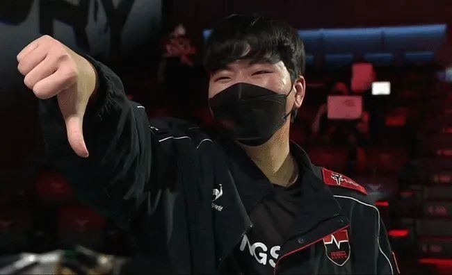 曾经的大魔王 faker .