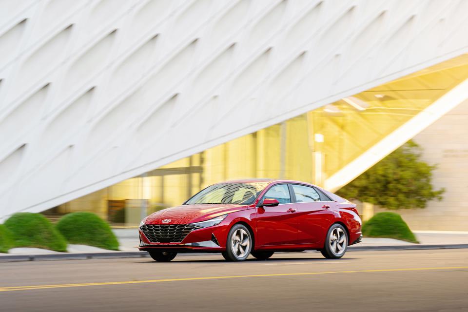 现代elantra2021,现代elantra2020 2021款现代伊兰特限量版评测:令人惊讶的奇妙